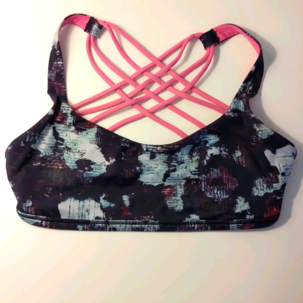 Lululemon Free to Be Wild Sports Bra - Size 6